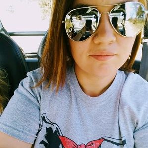 Meet your Posher, Alicia